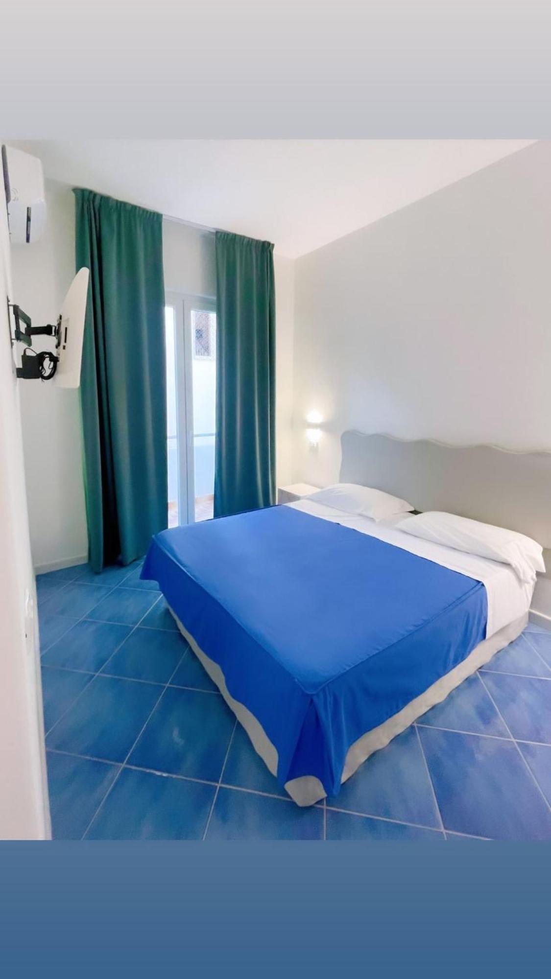 Hotel Cesotta Forio  ภายนอก รูปภาพ