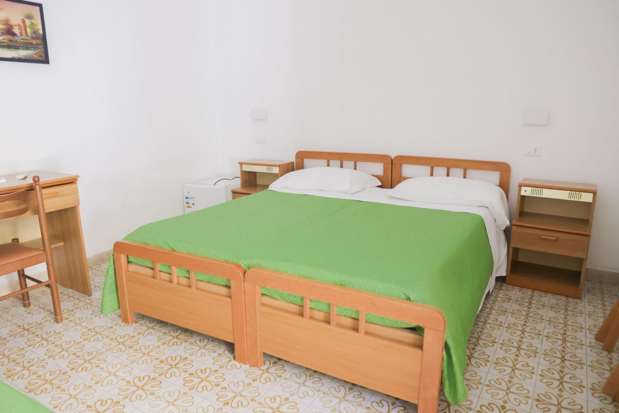 Hotel Cesotta Forio  ภายนอก รูปภาพ