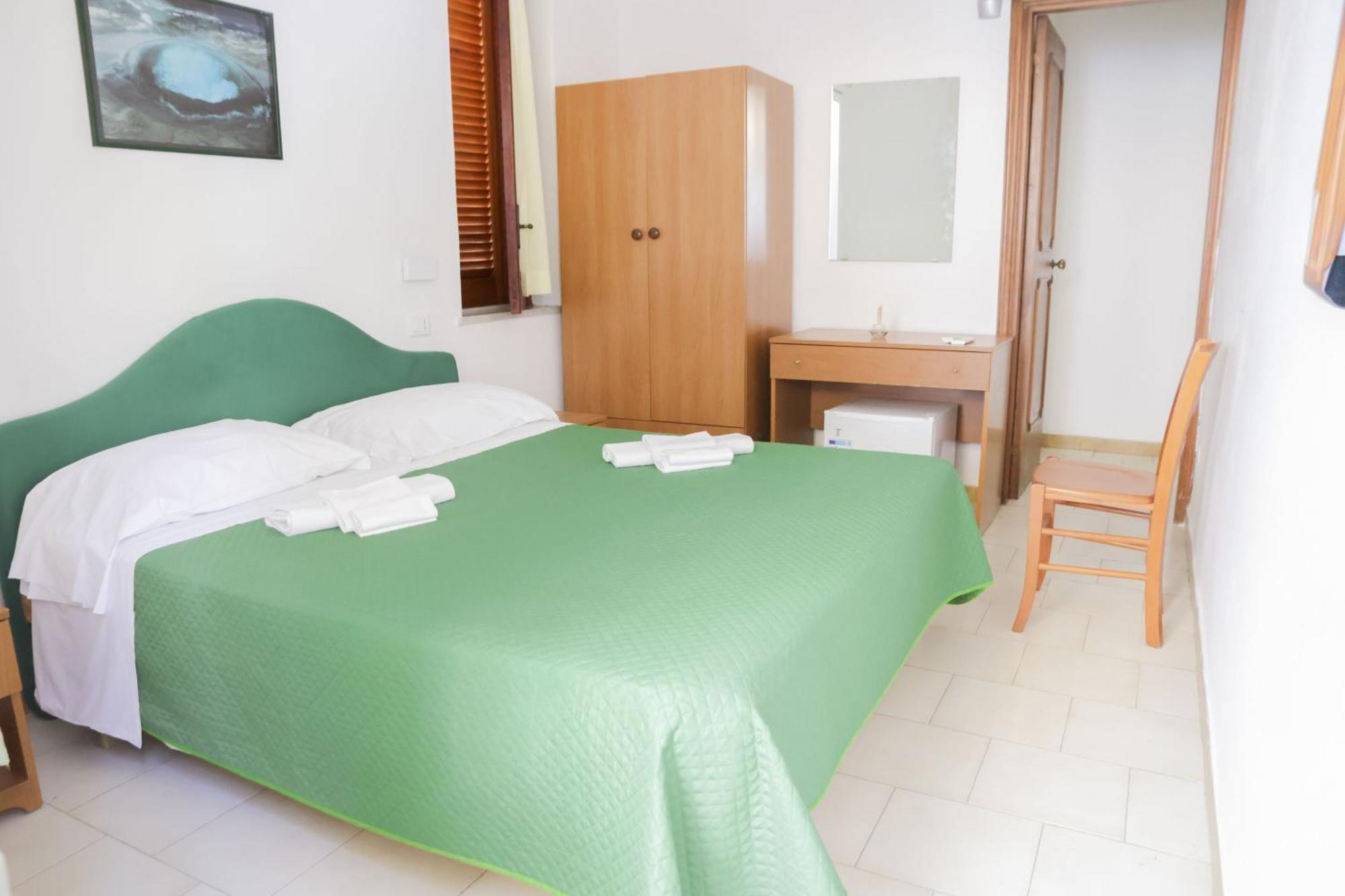 Hotel Cesotta Forio  ภายนอก รูปภาพ