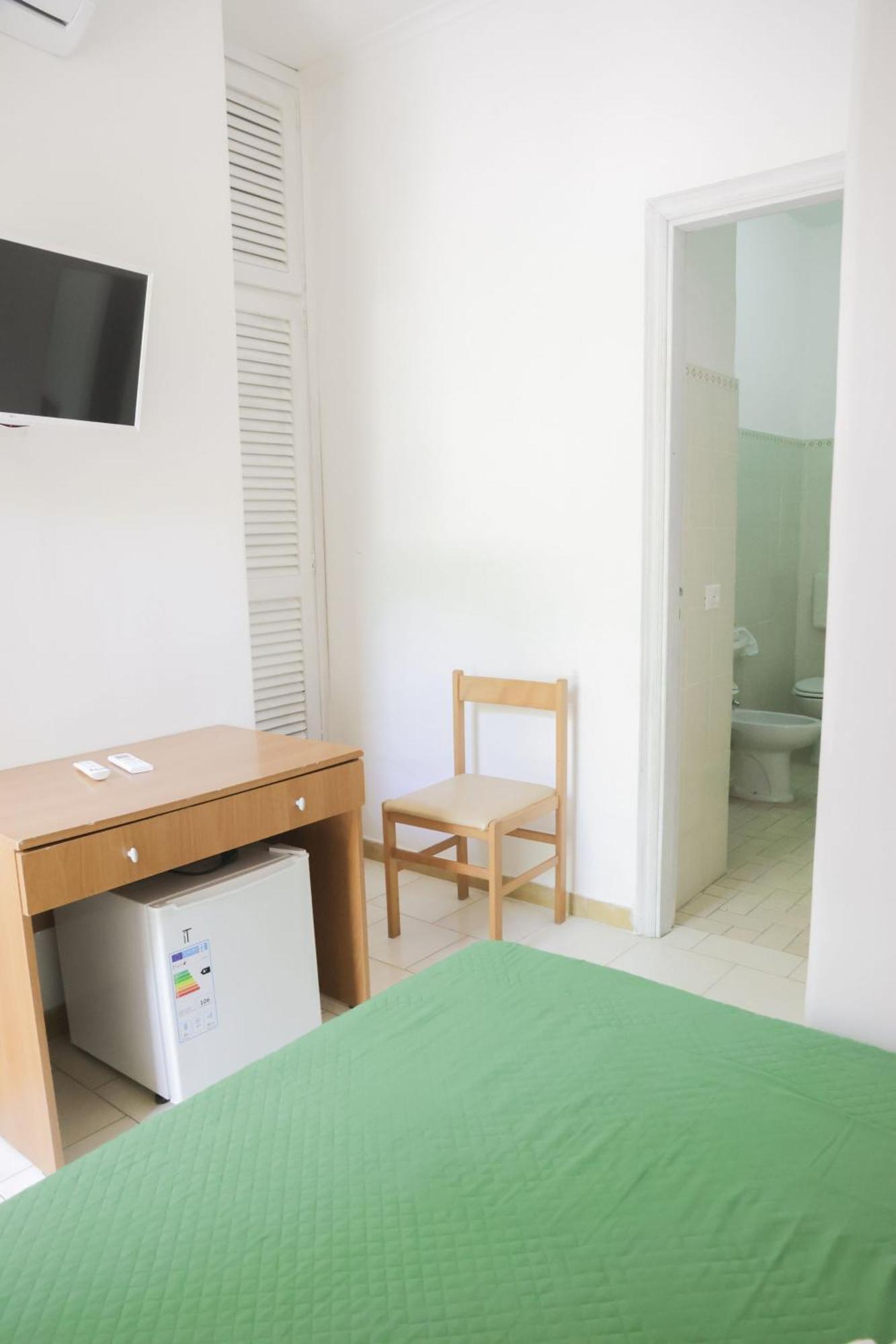 Hotel Cesotta Forio  ภายนอก รูปภาพ